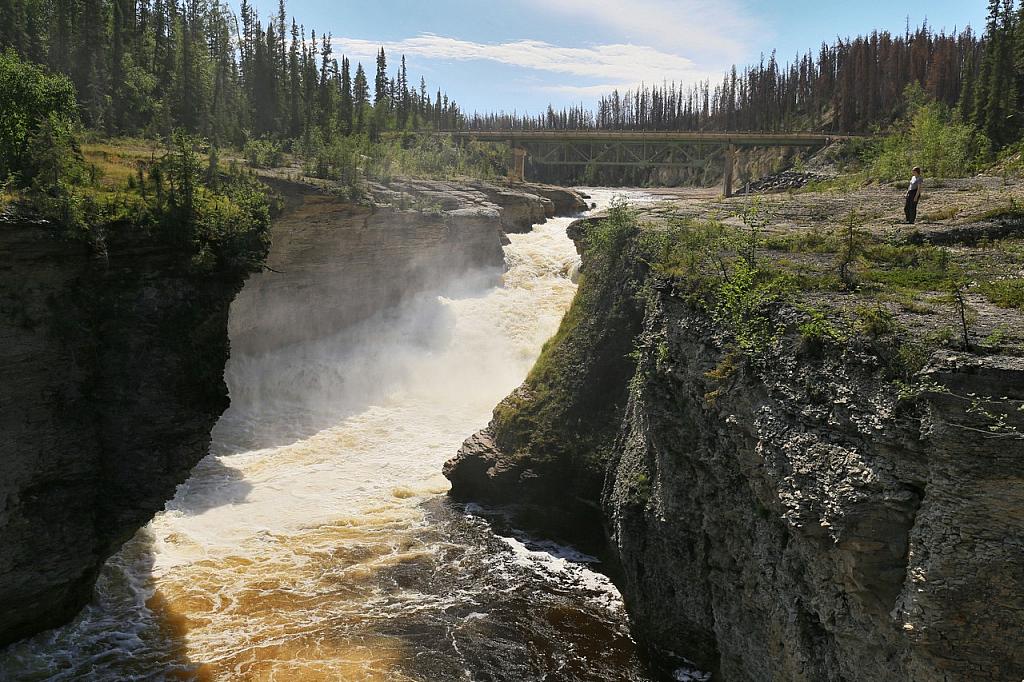 Sambaa Deh Falls Park