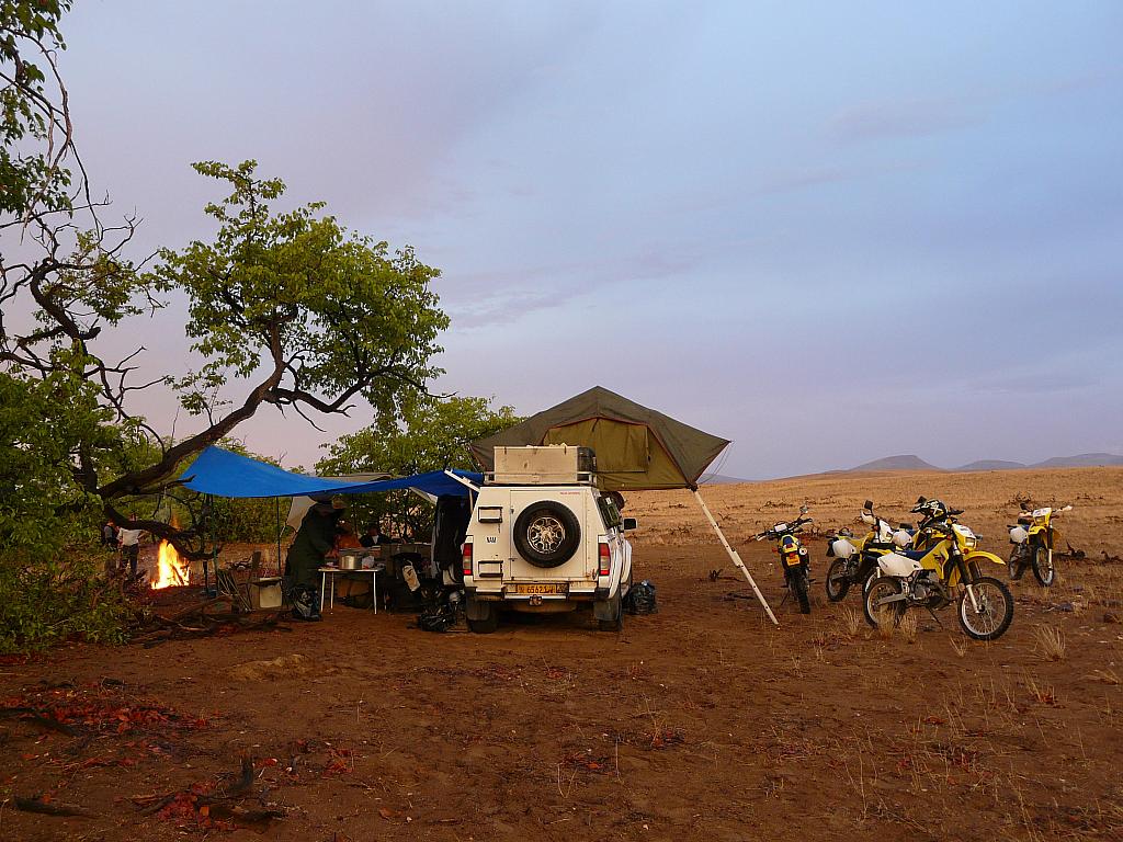 Camping nach Achsbruch des Anhängers