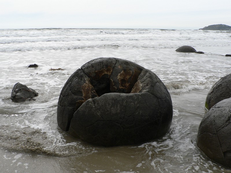 Moeraki Boulders