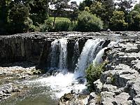 Haruru Falls